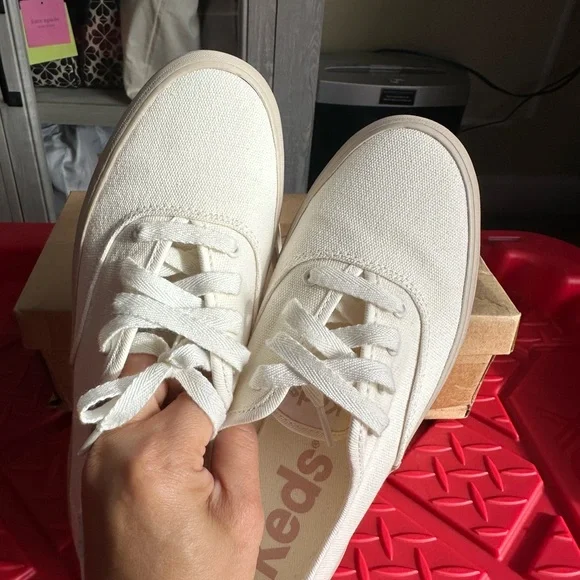 Keds Cream Canvas Lace-Up Sneakers, Size 6.5 - Picture 2 of 8